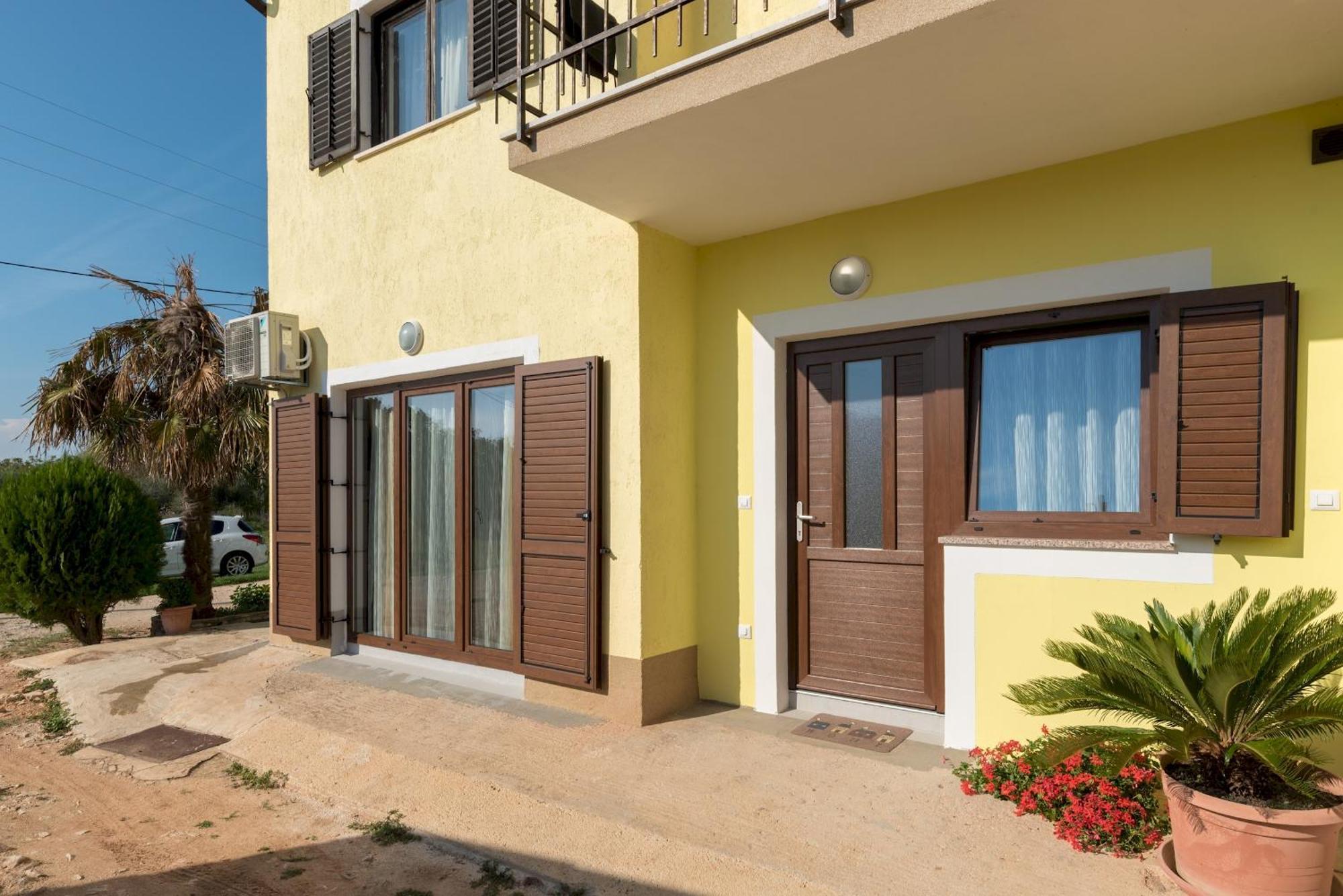 Apartman Pastura วอดิยัน ภายนอก รูปภาพ